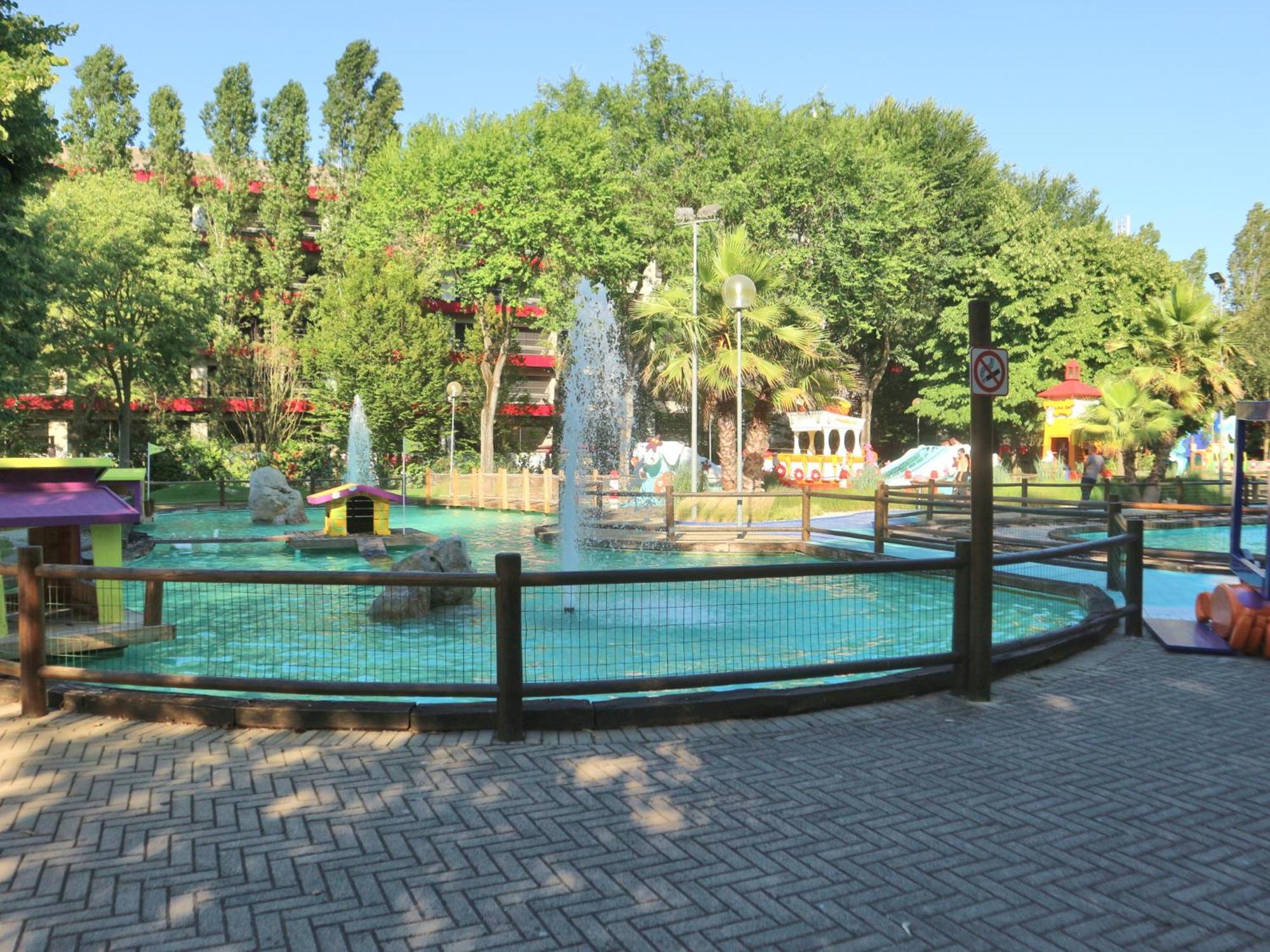 Casa Marina Apartment Lignano Sabbiadoro Exterior photo